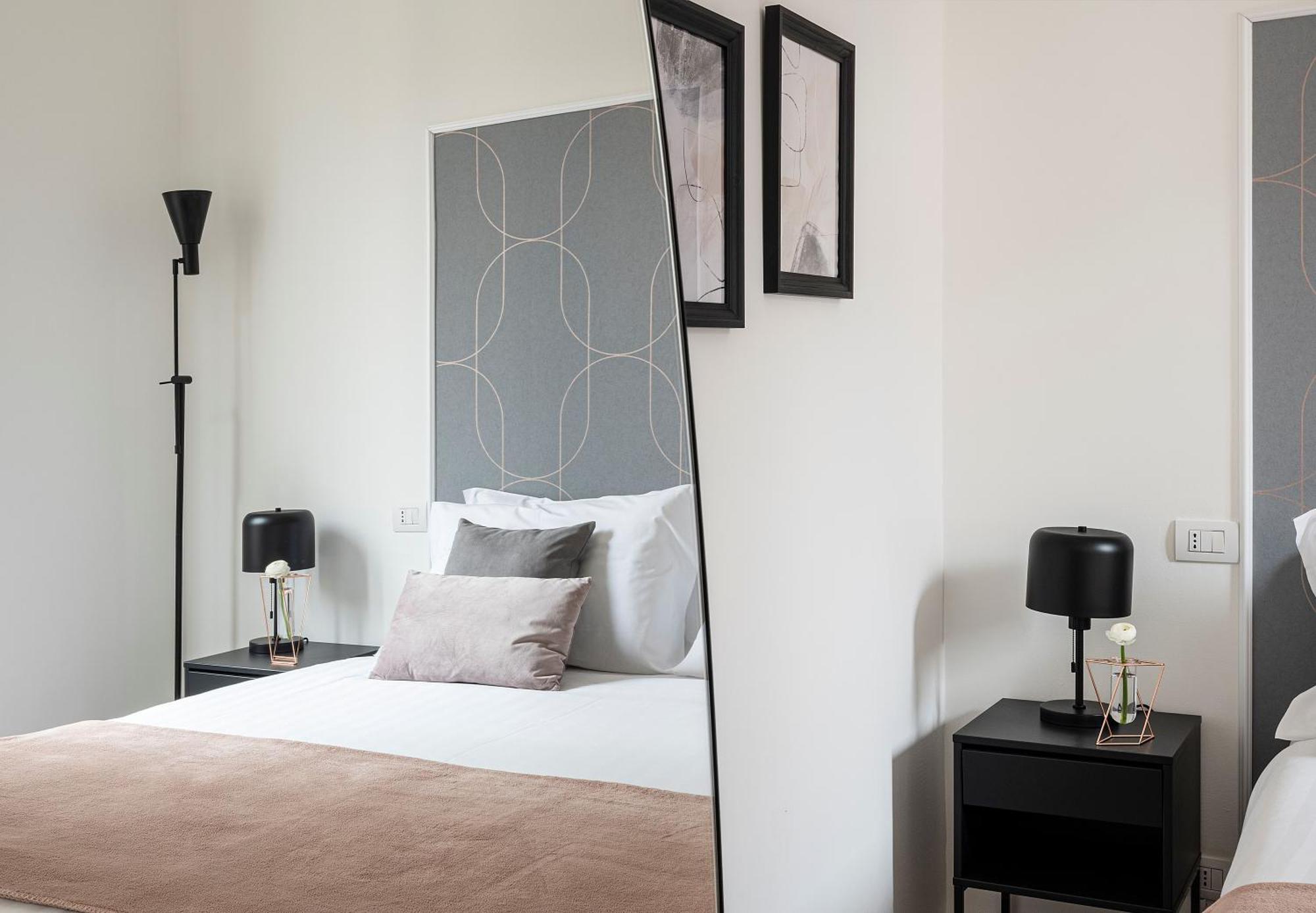 Easylife - Suite In Porta Venezia Milan Bagian luar foto